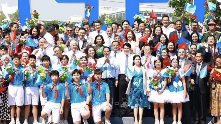 Hanoi cultural festival for peace features capital city's historical values